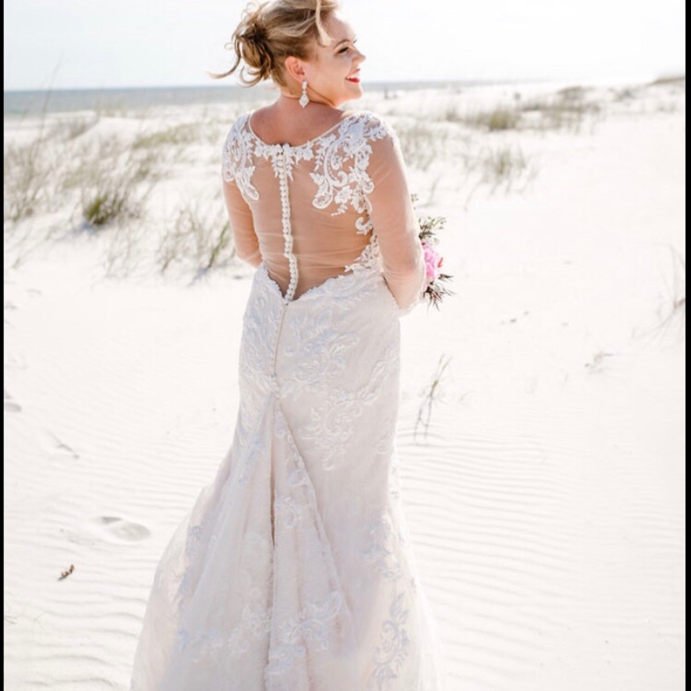 Justin Alexander ivory wedding dress size 12 - Picture 6 of 8